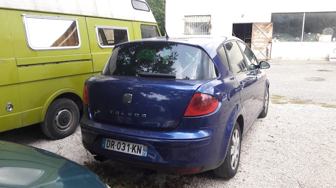 Aperçu des activités de la casse automobile CAMBOUIS AUTO située à COURLAOUX (39570)